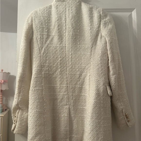 A business girly white professional coat/blazer - Picture 3 of 6